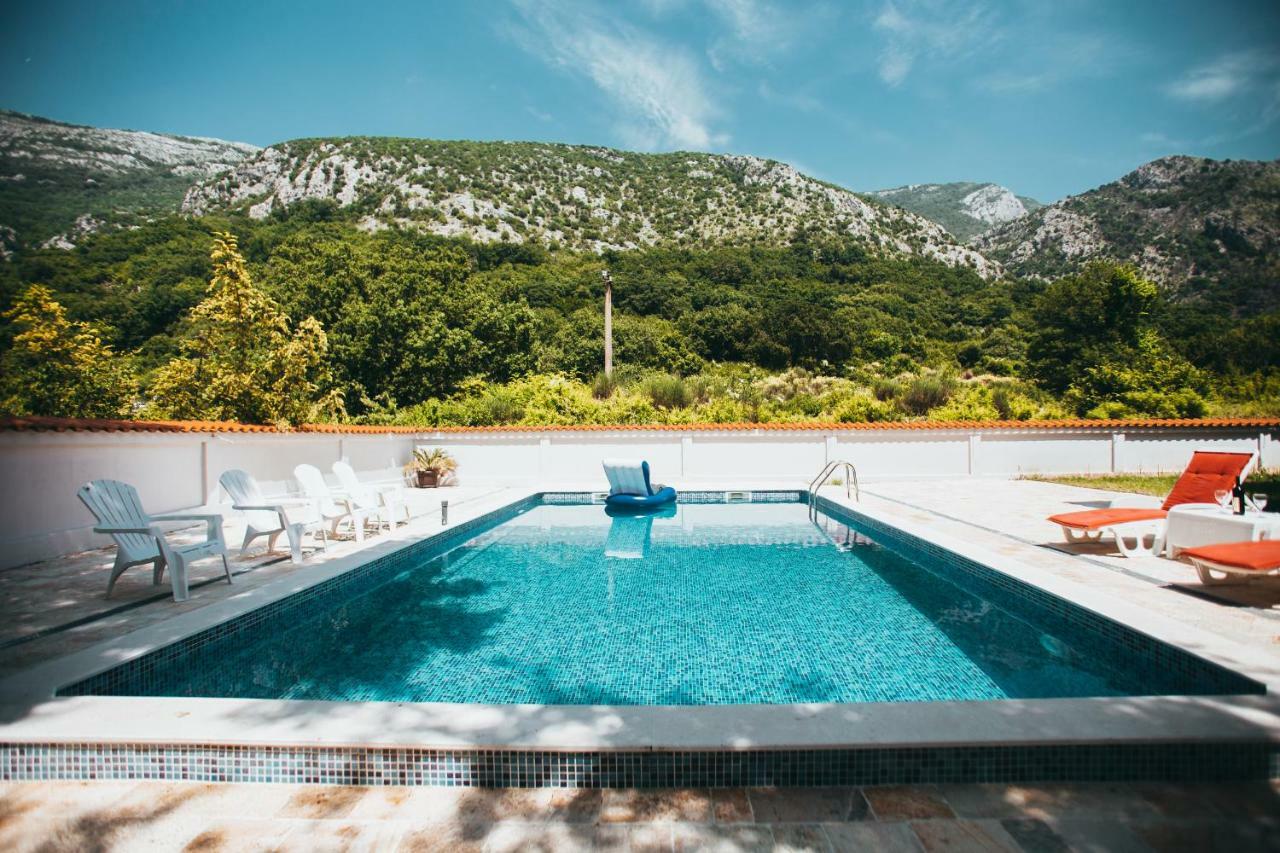 Stars Residence Petrovac Ngoại thất bức ảnh